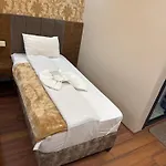 Hotel Fortynine *