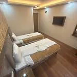 Fortynine Hotel *