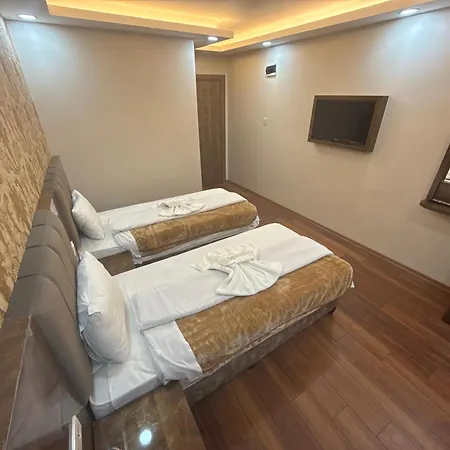 Fortynine Hotel *